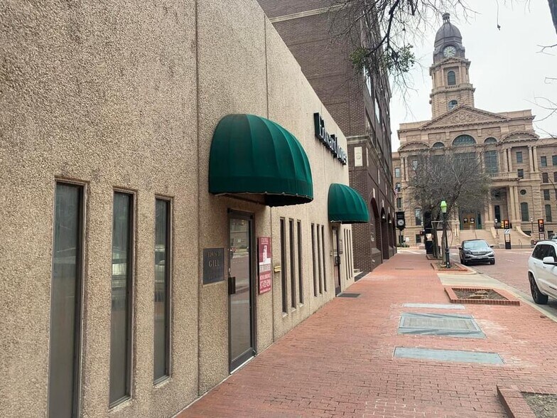 More Photos Of 110 Main St, Fort Worth Office For Lease