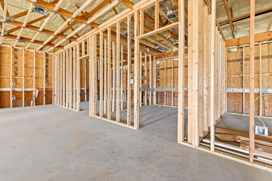 More Photos Of 1411 N 3rd St, Langley Warehouse For Sale