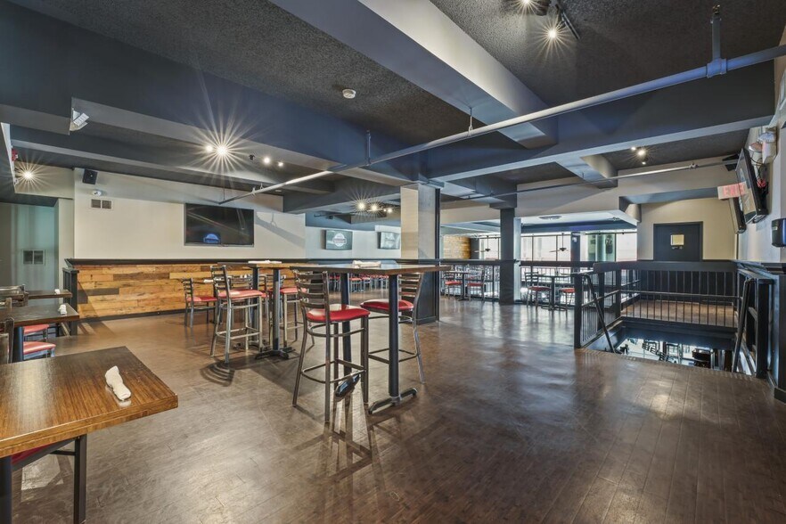 More Photos Of 51 S Pearl St, Albany Sports And Entertainment For Sale