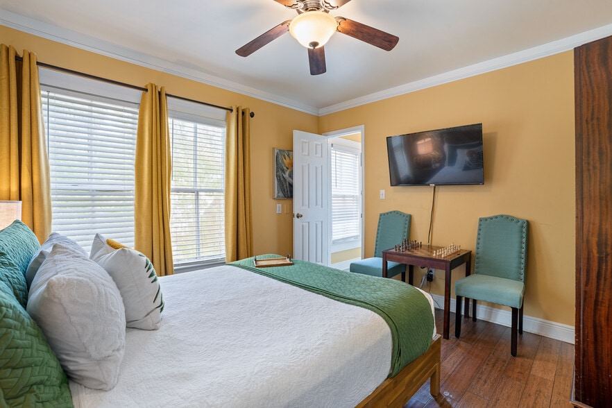 More Photos Of 44 Spanish St, Saint Augustine Hotel For Sale