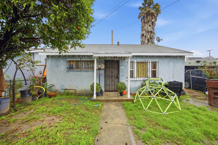 More Photos Of 406-412 1/2 E Rosecrans Ave, Compton Apartments For Sale