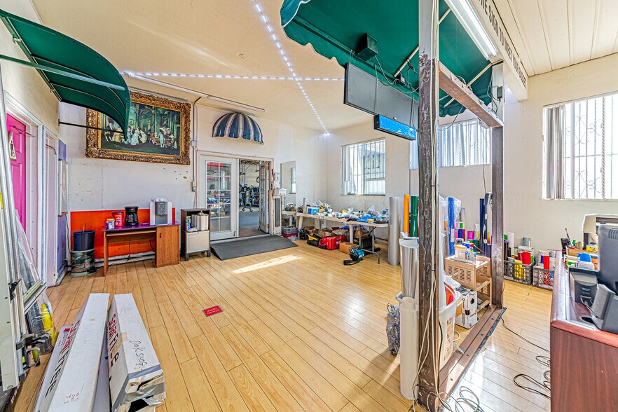 More Photos Of 4922 S Figueroa St, Los Angeles Storefront For Sale