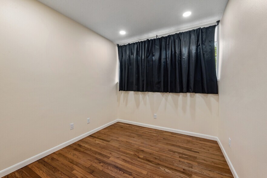 More Photos Of 601 Mary Lake Dr, Bryan Office Residential For Sale