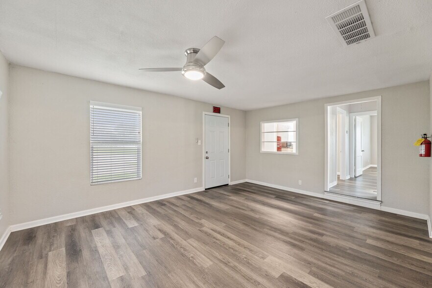 More Photos Of 6826 Baker Blvd, Richland Hills Light Manufacturing For Sale