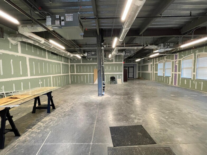 More Photos Of 2675 Elms Plantation Blvd, Charleston Office For Lease