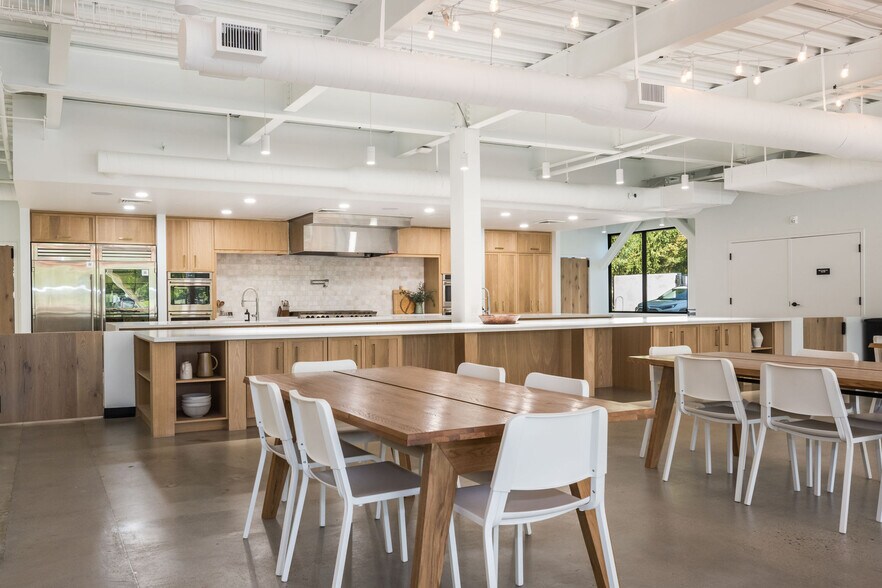 More Photos Of 282 River Bend Ln, Provo Office For Sale