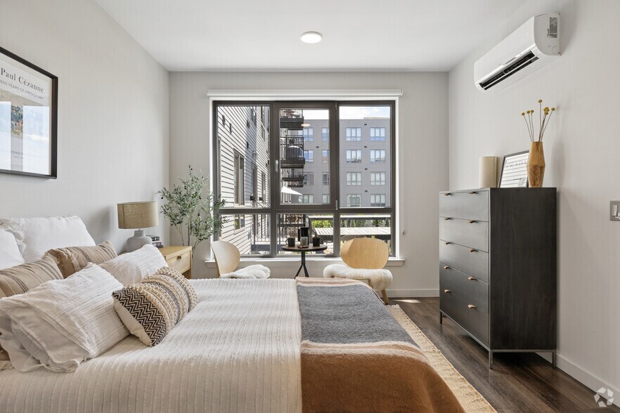 More Photos Of 10 Monroe St, Norwalk Apartments For Lease