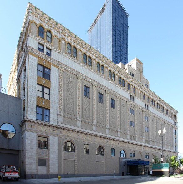 More Photos Of 220 Lyon St NW, Grand Rapids Office For Lease