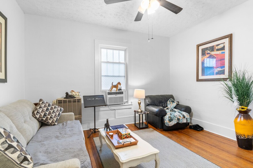 More Photos Of 33 Vance Ave, Black Mountain Apartments For Sale