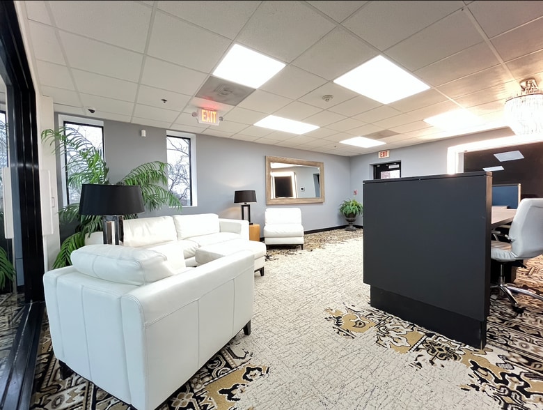 More Photos Of 2488 SW Lakewood Ave, Atlanta Office Residential For Lease