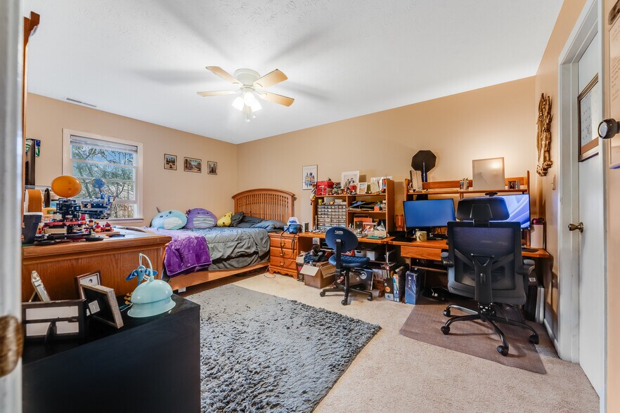 More Photos Of 940 Stewart St, Morgantown Apartments For Sale