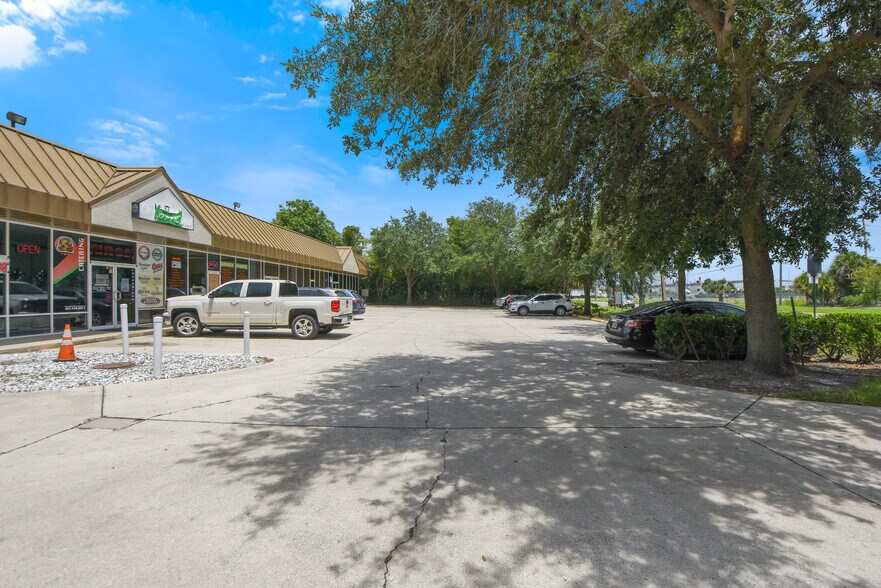 More Photos Of 1921 Central Florida Pky, Orlando Unknown For Lease