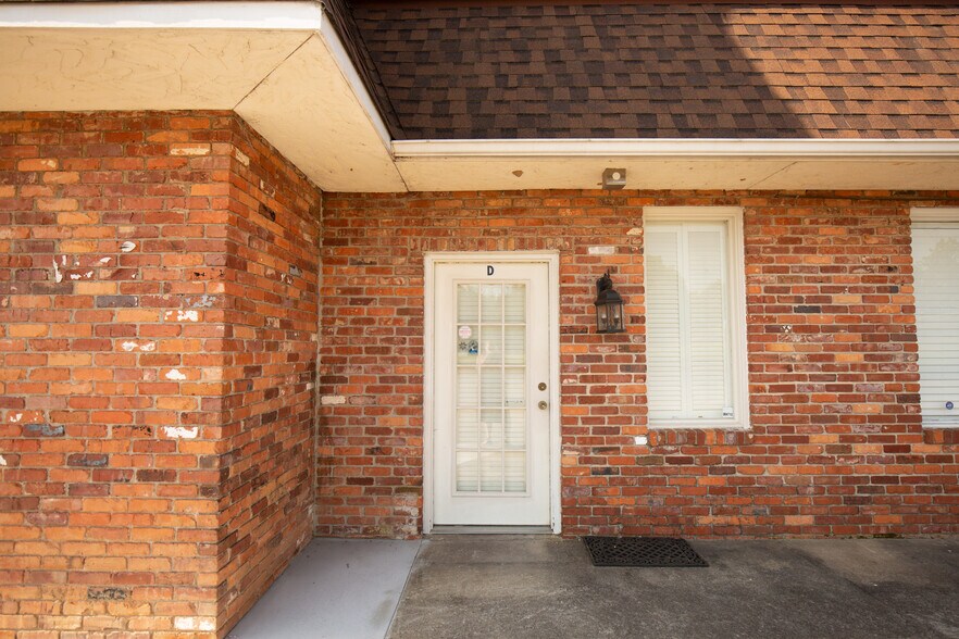 More Photos Of 3400 Rutherford Rd, Taylors Light Manufacturing For Lease