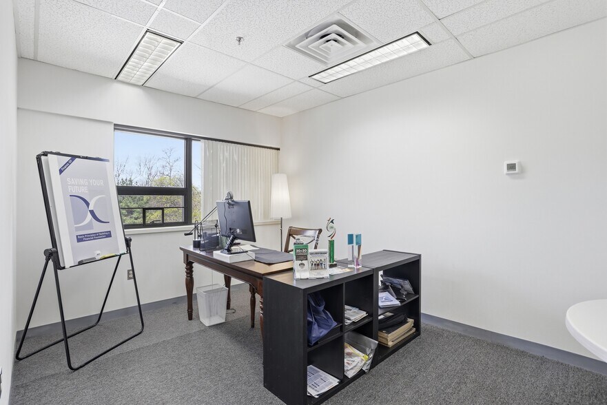 More Photos Of 101 Cambridge St, Burlington Medical For Lease