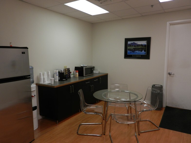 More Photos Of 933 Shotgun Rd, Sunrise Warehouse For Sale