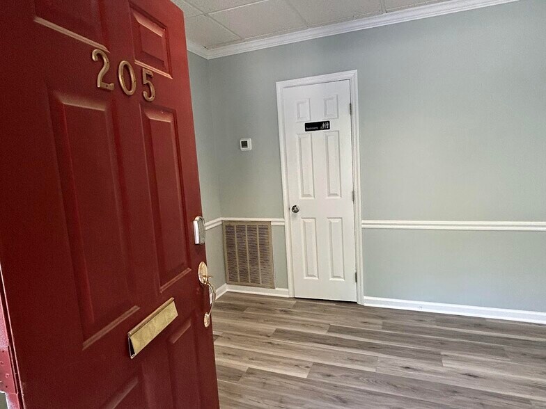 More Photos Of 1580 Sparkman Dr, Huntsville Office For Sale