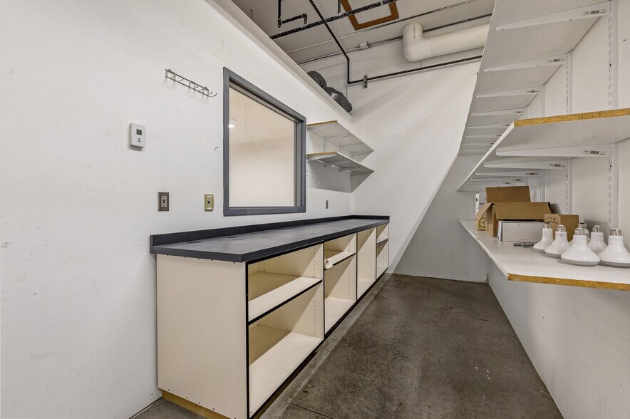 More Photos Of 5955 Mt Rushmore Rd, Rapid City Storefront Retail Office For Sale