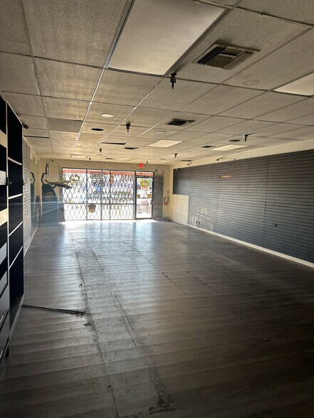 More Photos Of 6106-6152 W Charleston Blvd, Las Vegas Unknown For Lease