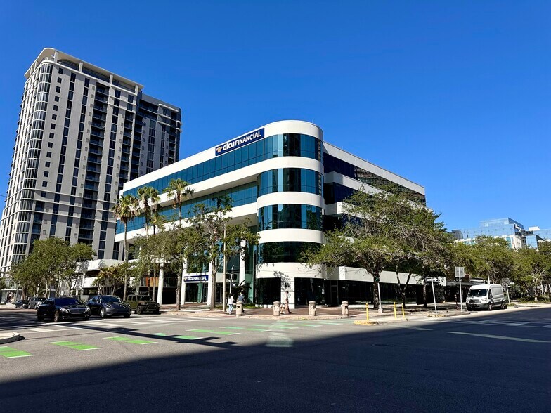 More Photos Of 300 1st Ave S, Saint Petersburg Office For Lease
