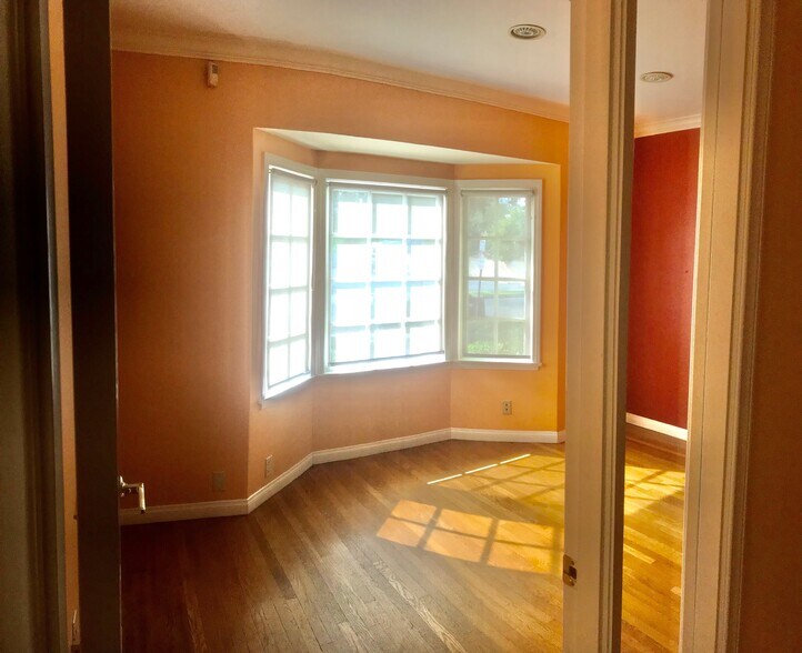 More Photos Of 917-921 W 17th St, Santa Ana Medical For Lease