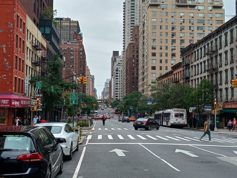 More Photos Of 940 First Ave, New York Apartments For Lease