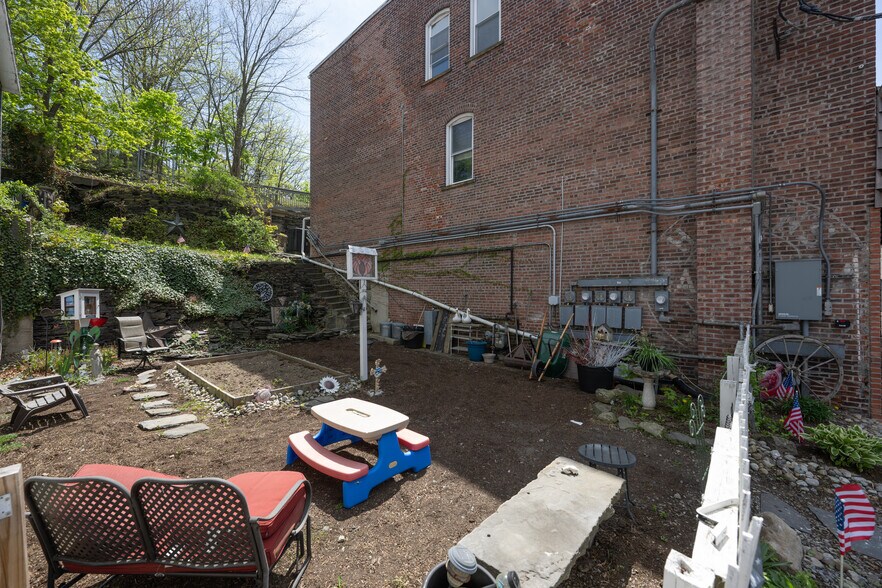 More Photos Of 36-42 Main St, Sussex Apartments For Sale