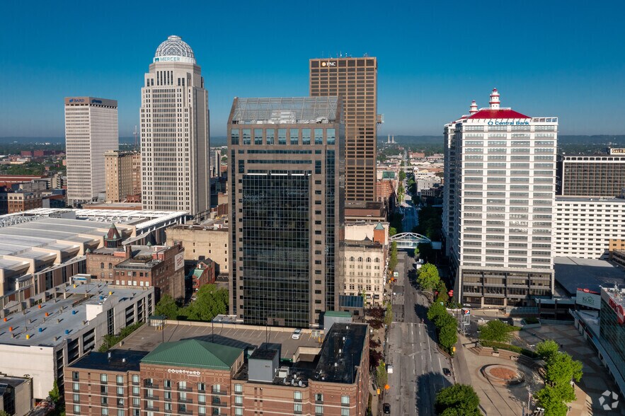 More Photos Of 220 W Main St, Louisville Office For Lease