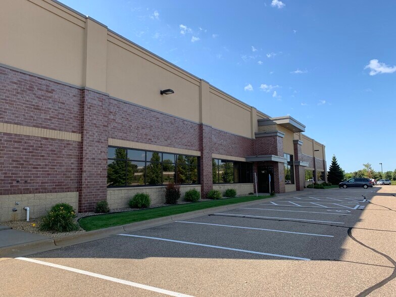 More Photos Of 3000 Ames Crossing Rd, Eagan Research And Development For Lease