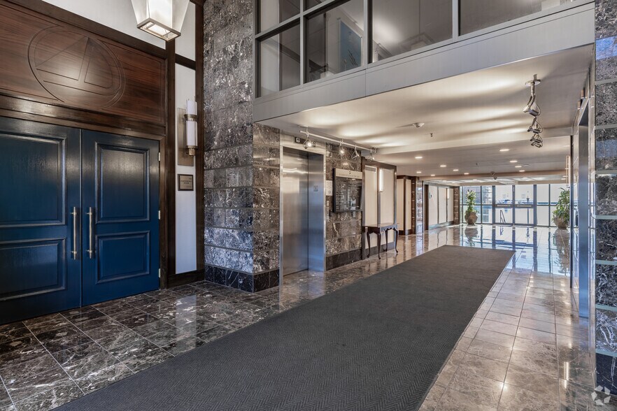 More Photos Of 25 W Cedar St, Pensacola Office For Lease