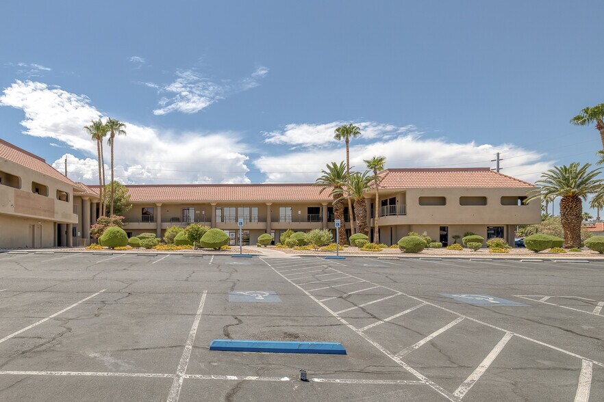 More Photos Of 5701 W Charleston Blvd, Las Vegas Medical For Sale