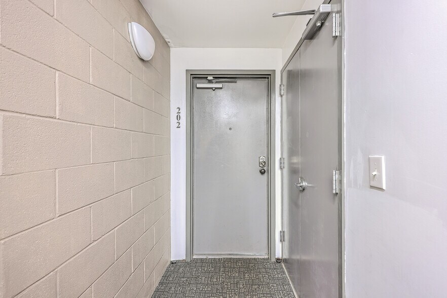 More Photos Of 487 King St, Charleston Loft Creative Space For Sale