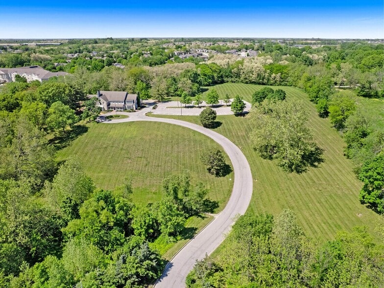 More Photos Of 2820 NW Barry Rd, Kansas City General Retail For Sale