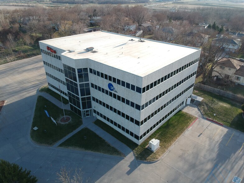 More Photos Of 1406 Fort Crook Rd S, Bellevue Office Residential For Lease