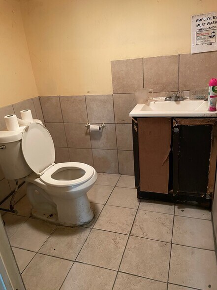 More Photos Of 1272 Nostrand Ave, Brooklyn General Retail For Lease