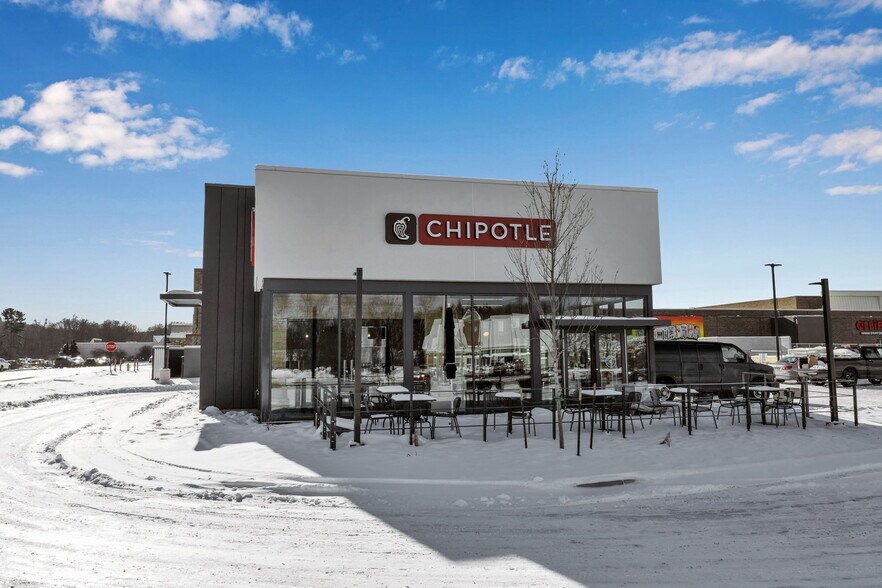 More Photos Of 314 E Fairmount Ave, Lakewood Fast Food For Sale