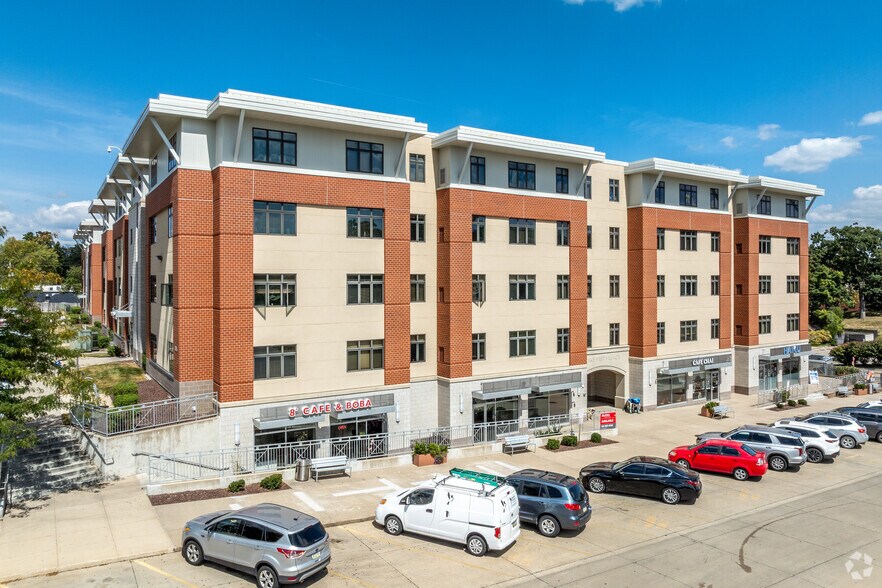 Primary Photo Of 1315 31st St, Des Moines Apartments For Lease