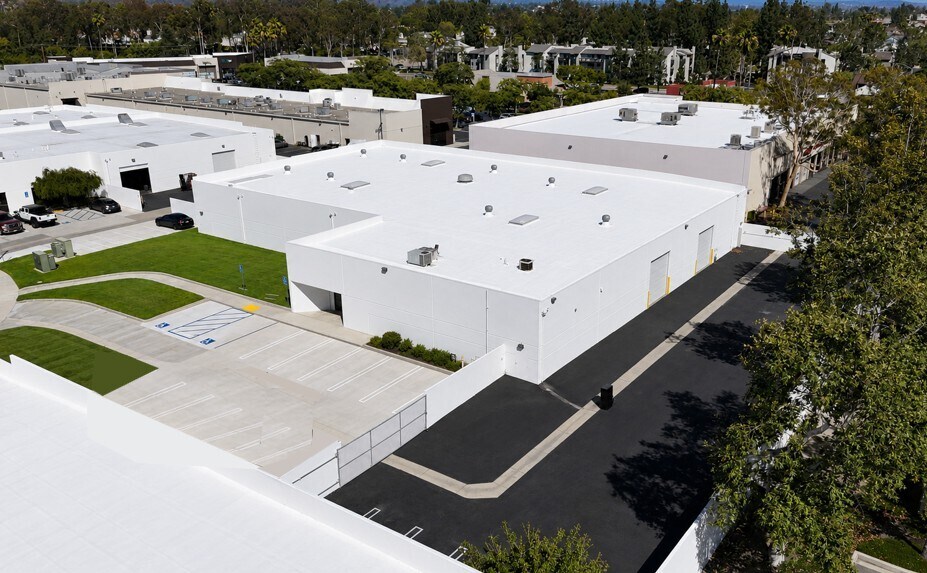 More Photos Of 22582 Shannon Cir, Lake Forest Warehouse For Lease