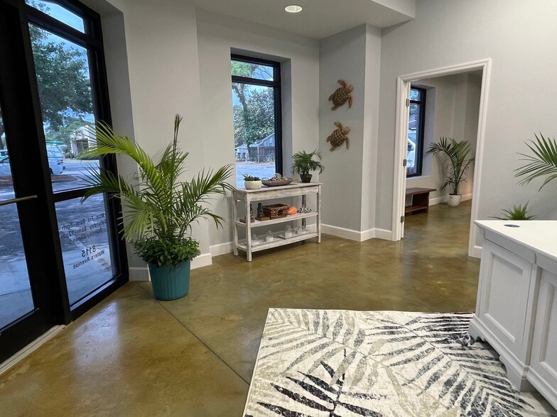 More Photos Of 8115 Waters Ave, Savannah Showroom For Sale