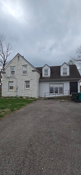 More Photos Of 4502 Fegenbush Ln, Louisville Specialty For Sale