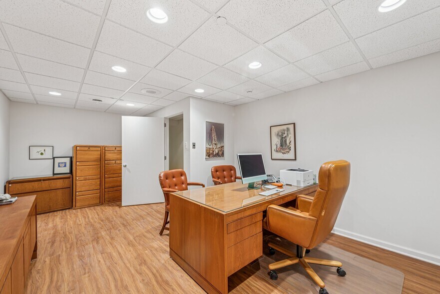 More Photos Of 750 Washington Rd, Mt Lebanon Apartments For Sale