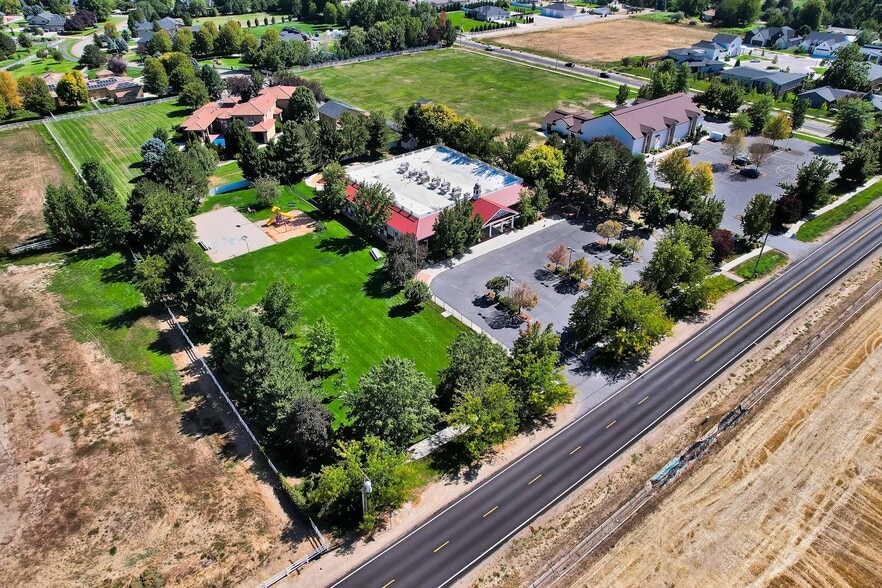 More Photos Of 1400 N Park Ln, Eagle Schools For Sale