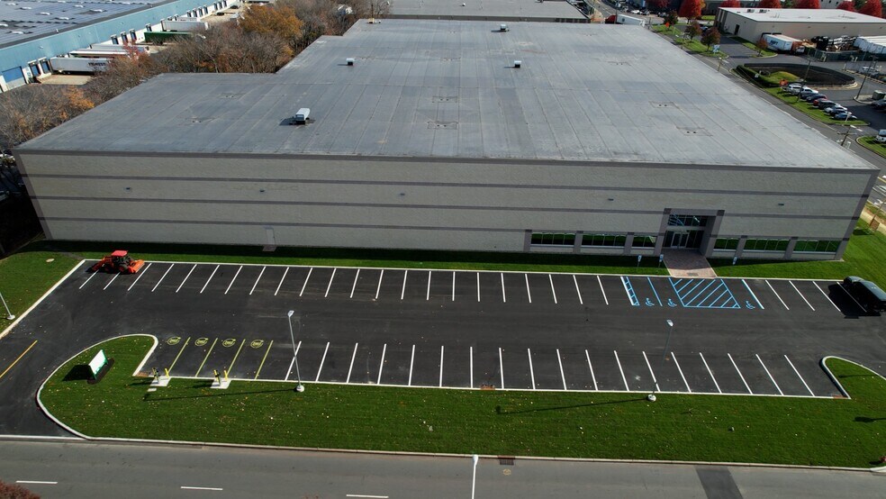 More Photos Of 200 Raritan Center Pky, Edison Industrial For Lease