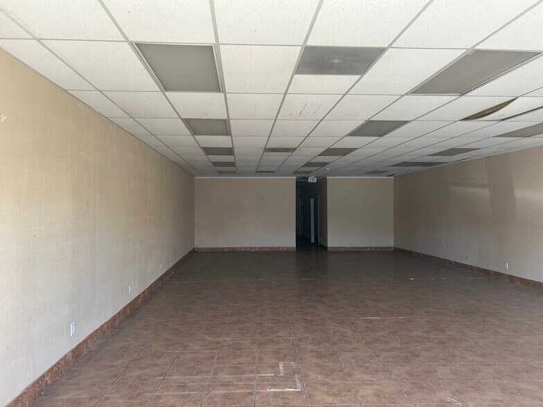 More Photos Of 4445-4447 Auburn Blvd, Sacramento Storefront For Lease