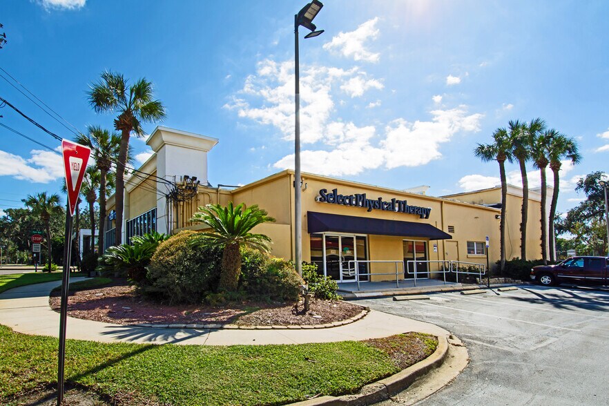 More Photos Of 2106-2186 Park Ave, Orange Park Unknown For Lease