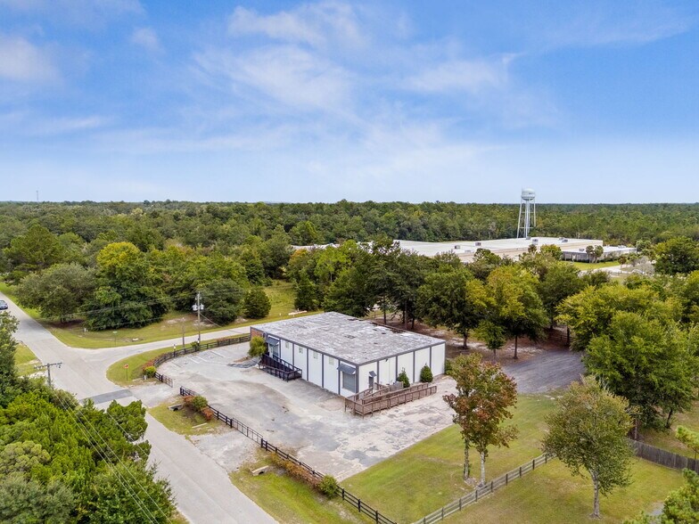 More Photos Of 30 Barber Rd, Macclenny Showroom For Sale