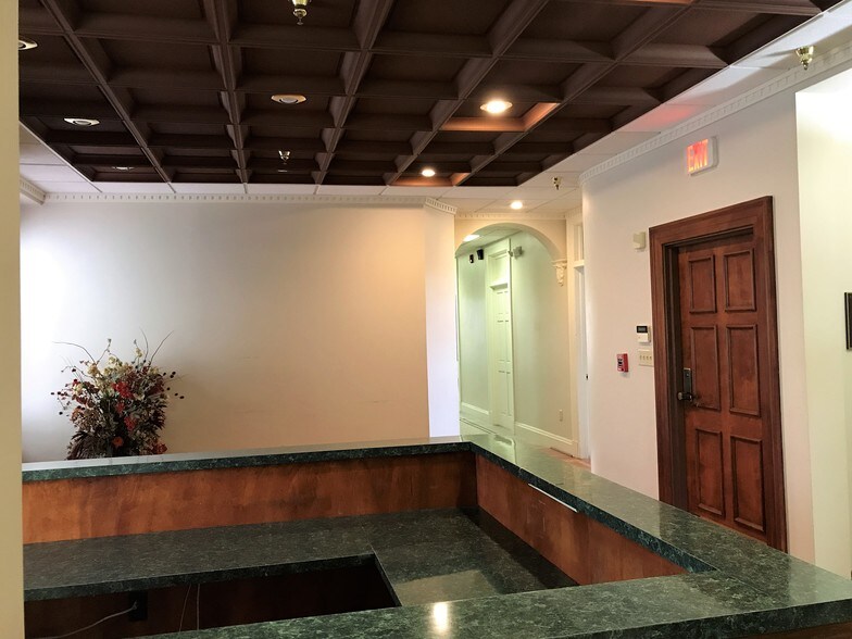 More Photos Of 32 20th St, Wheeling Office For Lease