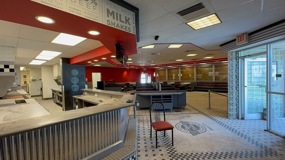 More Photos Of 2441 S Hamilton Rd, Columbus Fast Food For Lease