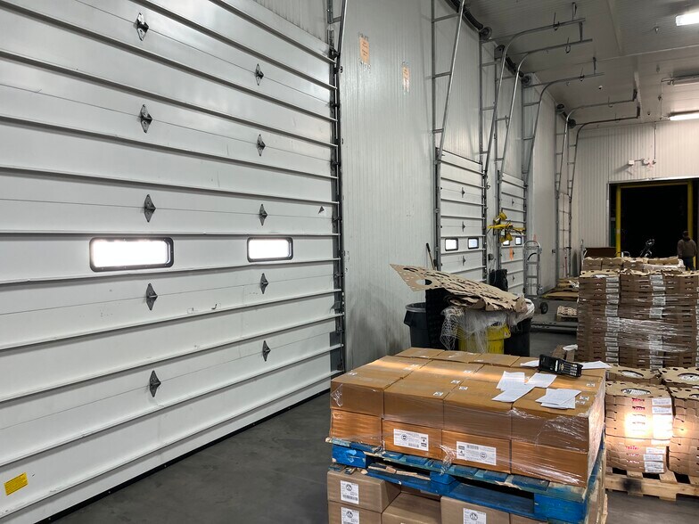 More Photos Of 11001 E 53rd Ave, Denver Refrigeration Cold Storage For Sale