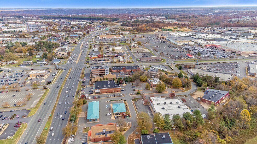 More Photos Of 3516 Plank Rd, Fredericksburg Office For Lease