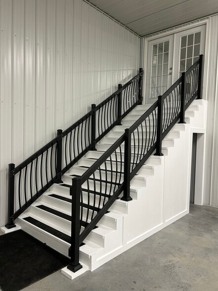 More Photos Of 7754 S State Route 73, Wilmington Flex For Sale